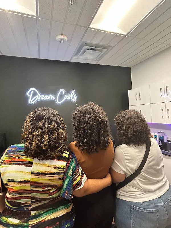 Dream Curls Studio