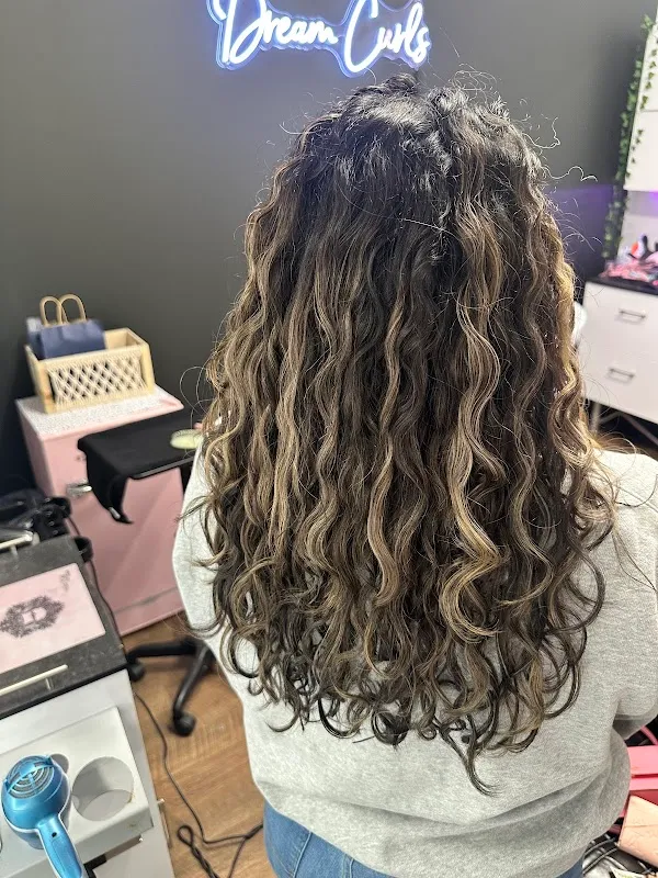 Dream Curls Studio