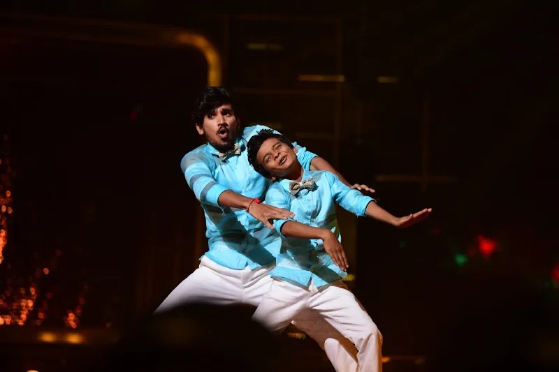 A M dance squad