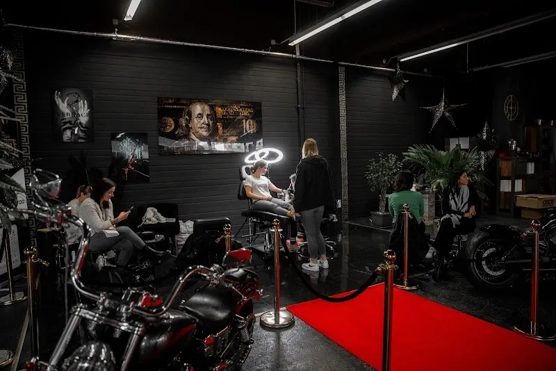 Neon Tattoo Germany | Tattoo & Piercing Studio