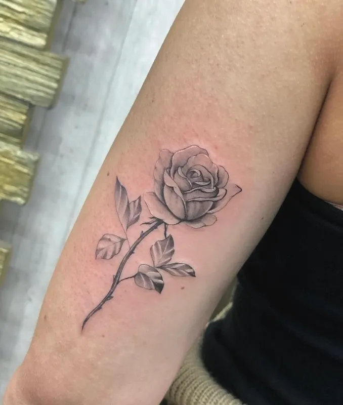 Neon Tattoo Germany | Tattoo & Piercing Studio