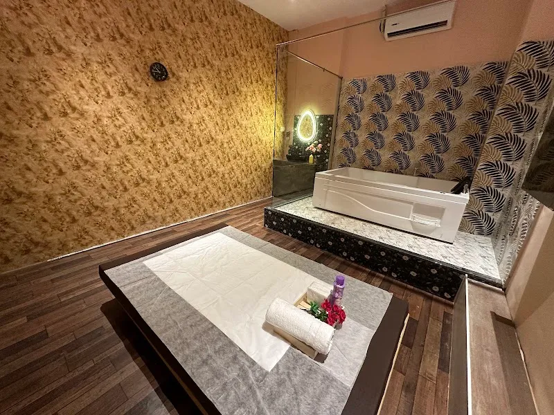 Royal Palm Spa