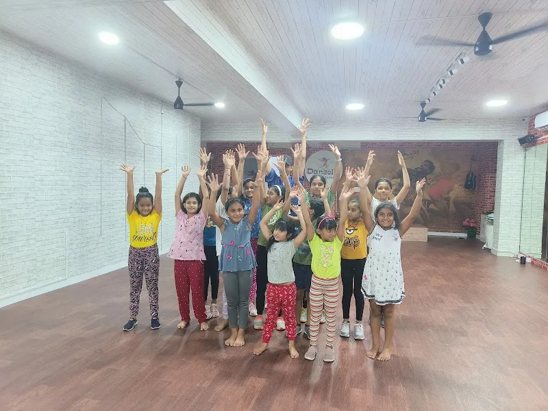 Danzelle Dance Studio