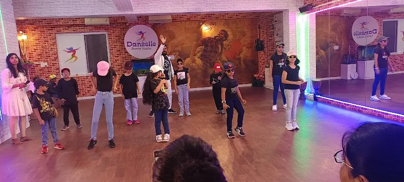 Danzelle Dance Studio