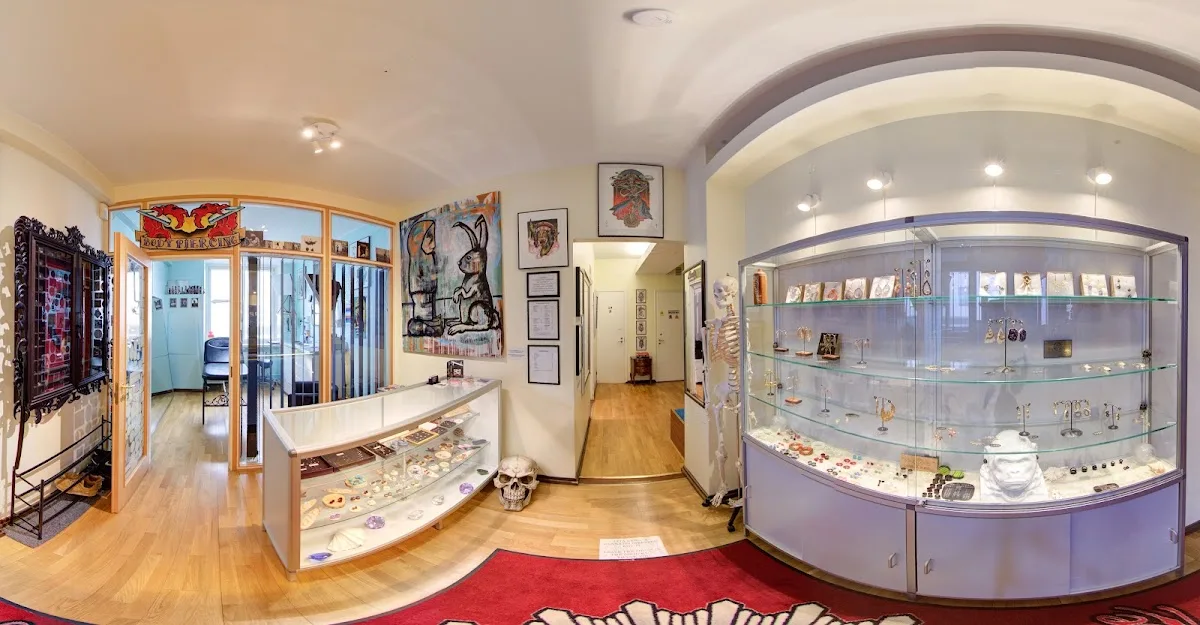 Paradise Tattoo & Piercing