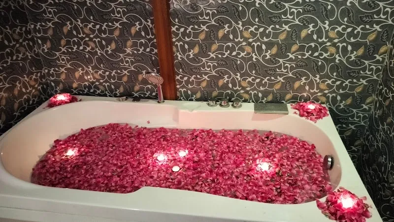 Nirvana Gold Spa - Massage in Bhandup