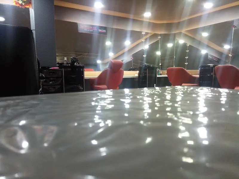 Lakme Salon For Him and Her in Lavelle Road,Bengaluru