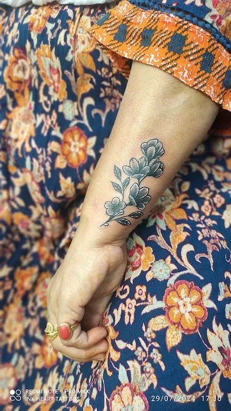 𝗜𝗡𝗞 𝗛𝗘𝗔𝗥𝗧 𝗧𝗔𝗧𝗧𝗢𝗢𝗦 - Piercing Shop/Tattoo Artist/Tattoo Studio/Best Tattoo Shop in Kanpur