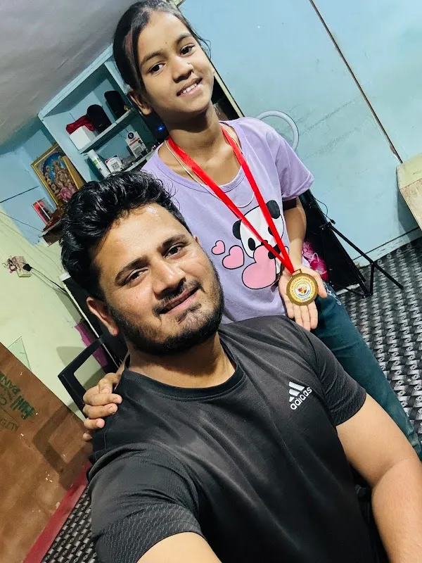 RN DANCE FITNESS AEROBICS STUDIO UDGIR