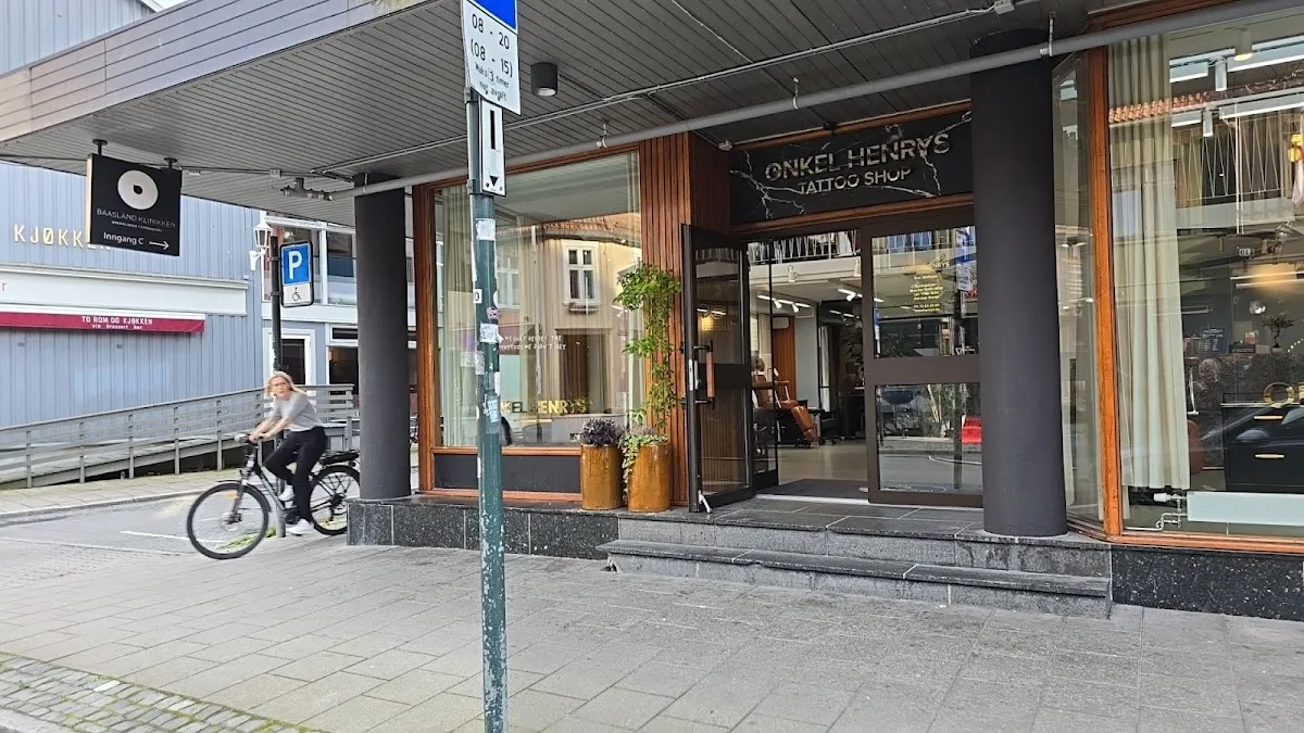 Onkel Henrys Tattoo Shop