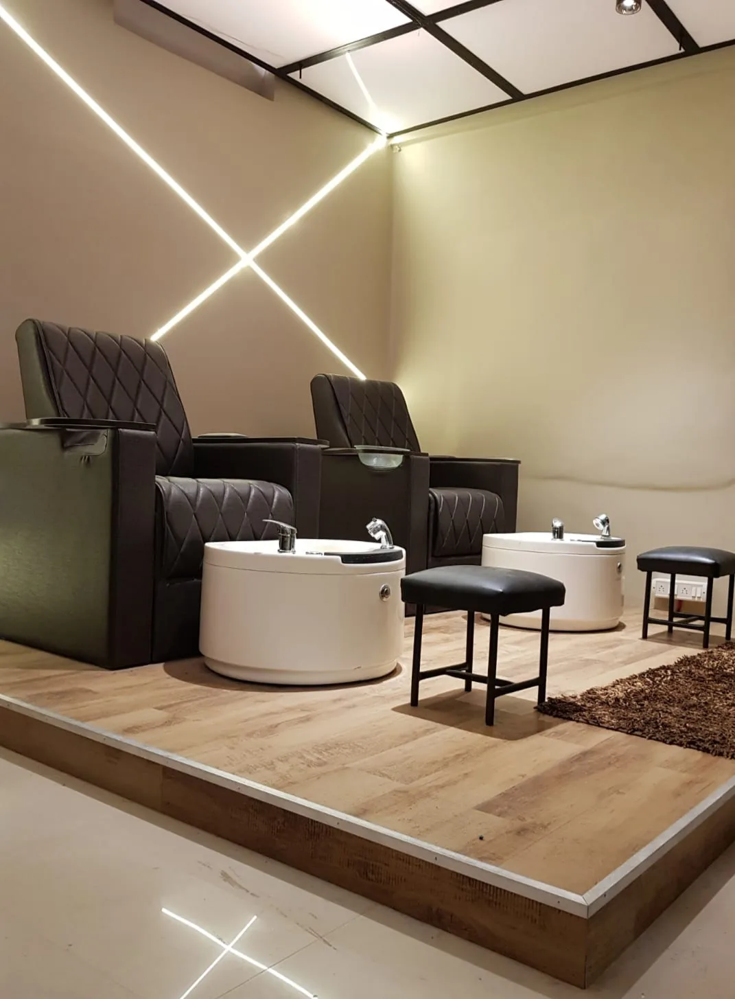Levels Hair Studio(Unisex Salon)