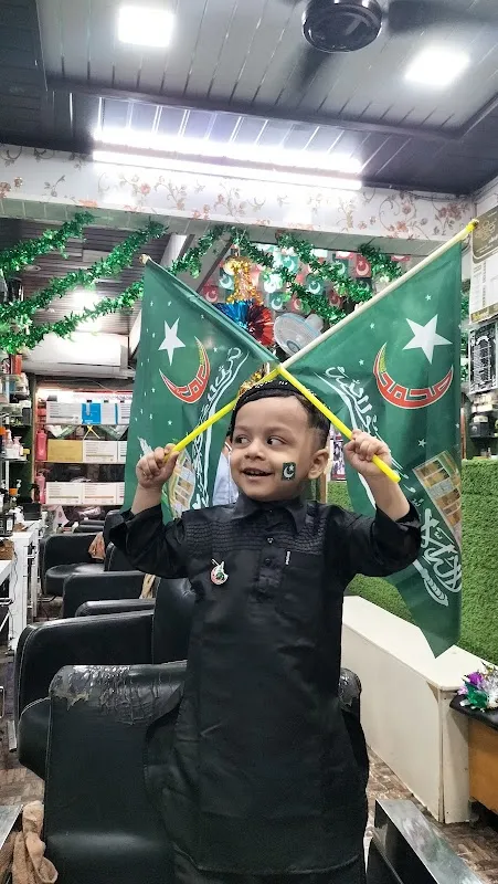 Aryan Brother's Unisex Beauty Salaon & Academy