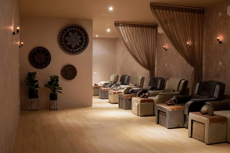 Pure massage & spa
