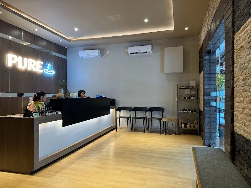 Pure massage & spa