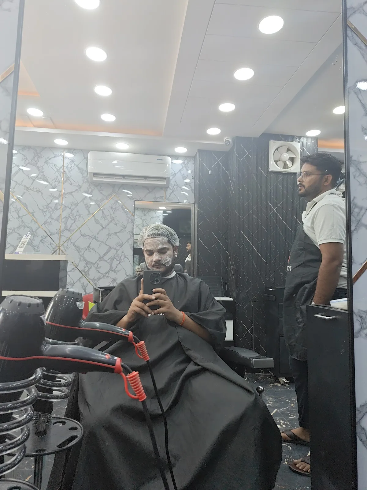 A&S Unisex Family salon