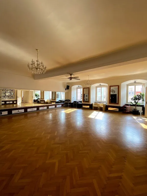 Andy & Kelly Kainz - 'School of Dance'