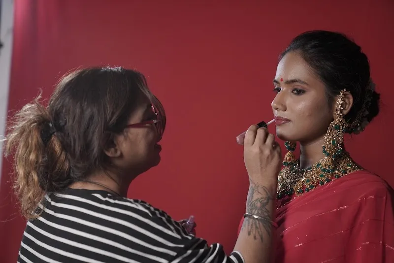 Pratikshaa makeover beauty & hair salon