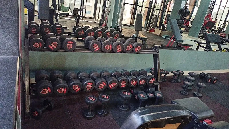 NO LIMITS FITNESS GYM ( UNISEX GYM )