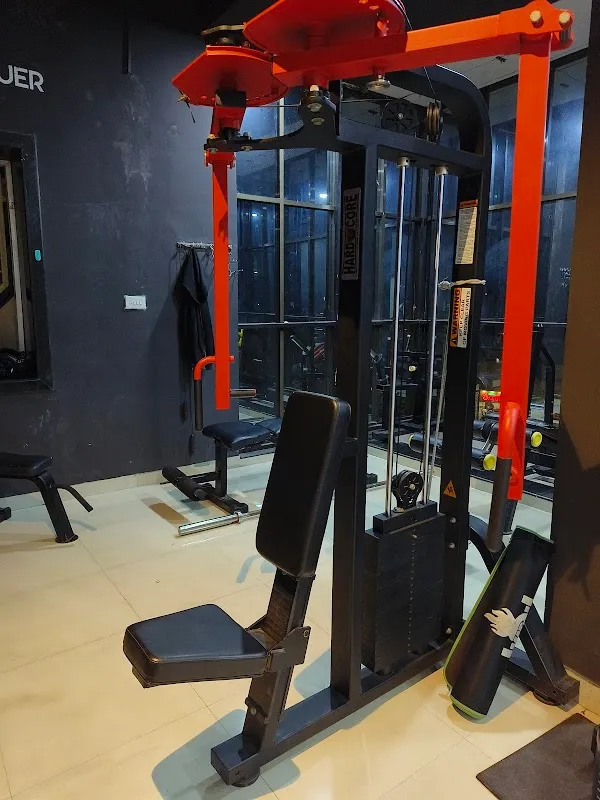NO LIMITS FITNESS GYM ( UNISEX GYM )