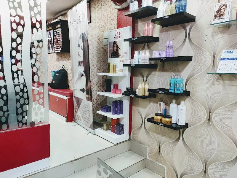 Hair Tantra Salon, Shyambazar