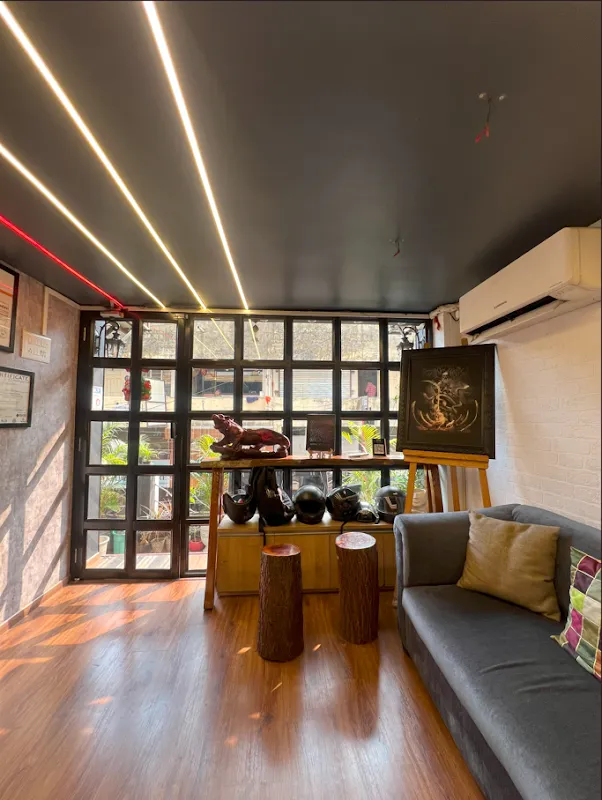 Mirror Tattoo Studio