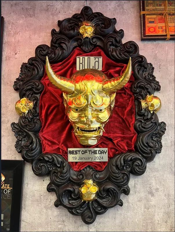 Mirror Tattoo Studio