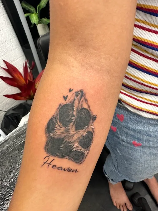 Mirror Tattoo Studio