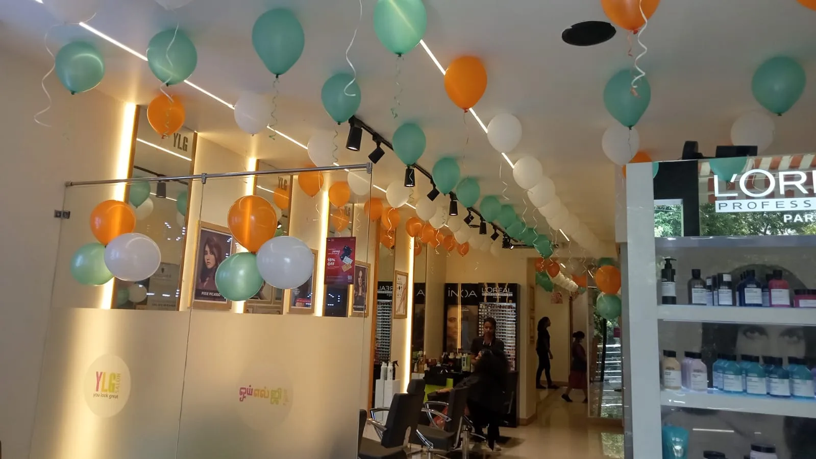 YLG Salon, Adyar