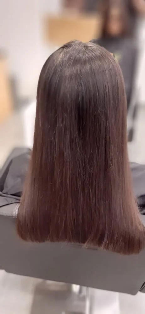 YLG Salon, Adyar