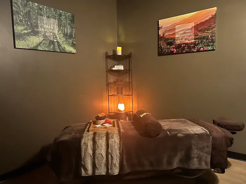 Spavia Day Spa - MacGregor Village