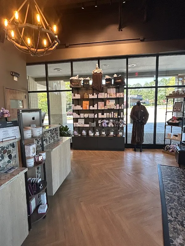 Spavia Day Spa - MacGregor Village