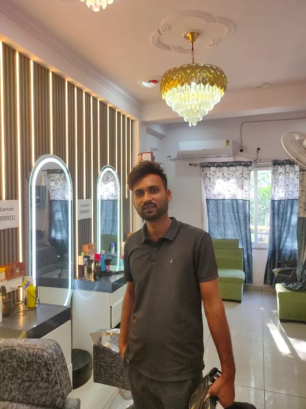 VS THE LOOKS SALON UNISEX MAKEOVER STUDIO