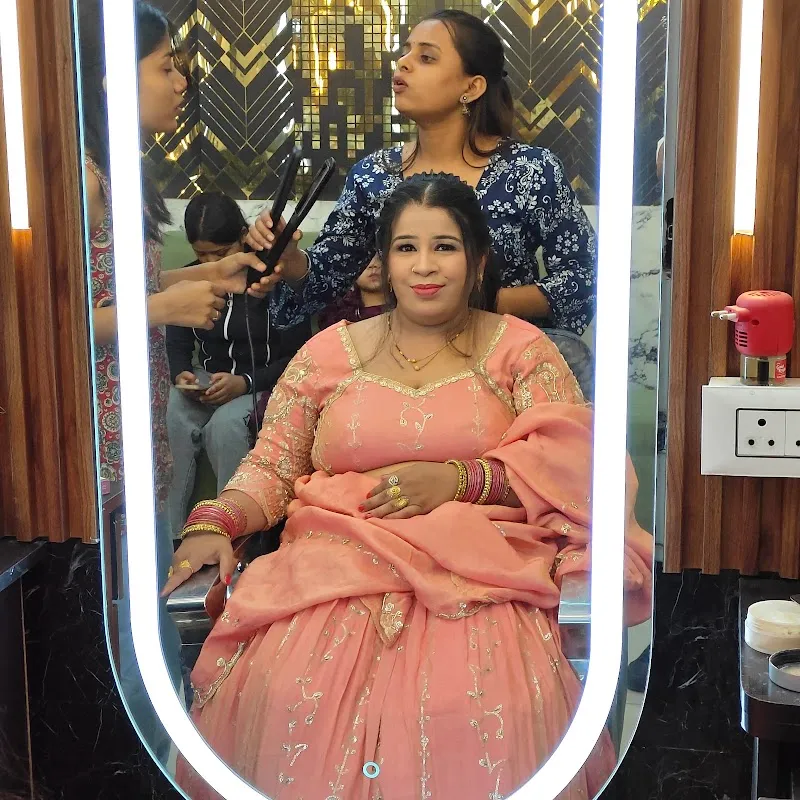 VS THE LOOKS SALON UNISEX MAKEOVER STUDIO