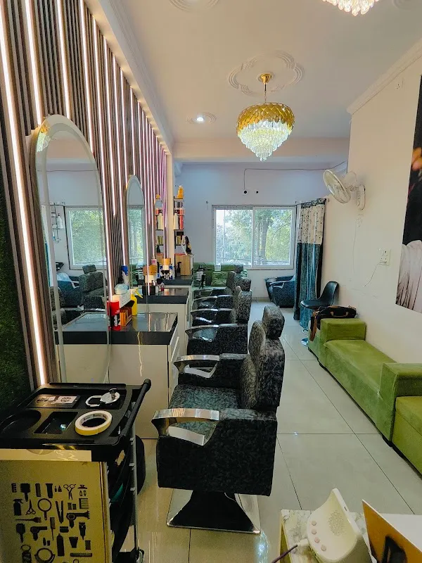 VS THE LOOKS SALON UNISEX MAKEOVER STUDIO