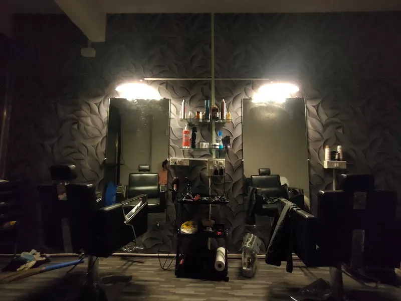 SUFIYAN HAIR STUDIO (UNISEX SALON)