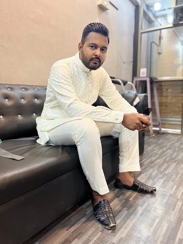 SUFIYAN HAIR STUDIO (UNISEX SALON)