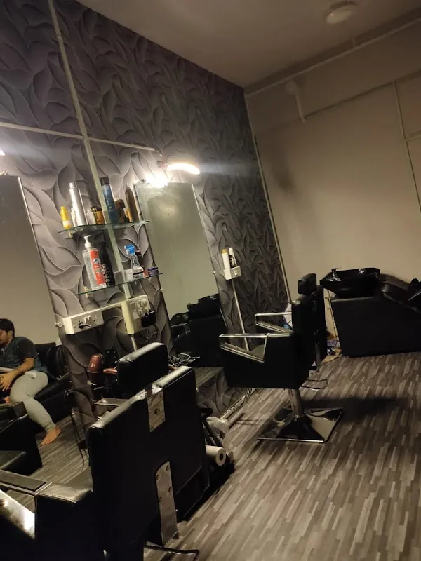 SUFIYAN HAIR STUDIO (UNISEX SALON)