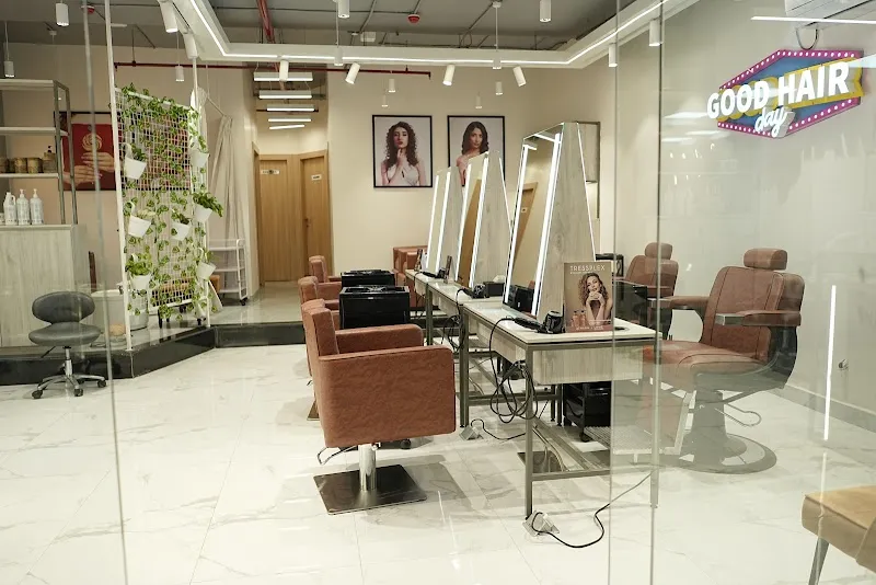 Lakme Salon For Him and Her in Cuttack Road Jharpada,Bhubaneswar