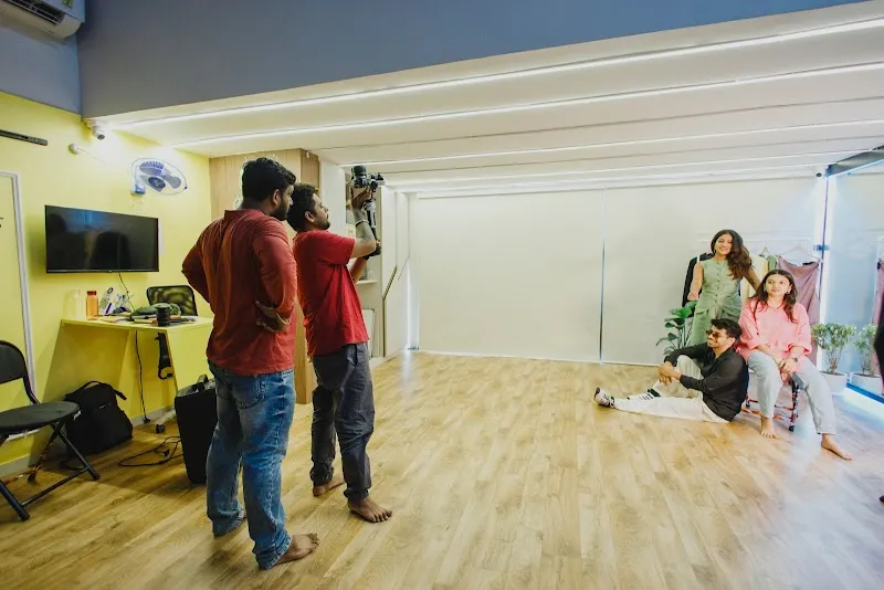 The Vibe Hub – Wellness & Creative Studio | Yoga, Dance, Zumba, Workshops – Dombivli