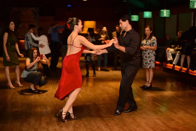 Brussels Dance Project: Salsa Bachata Lindy Hop / Center