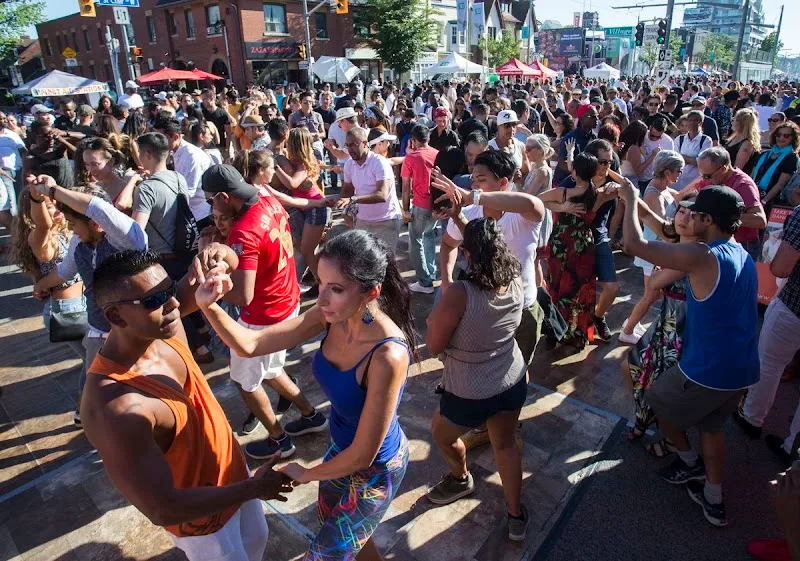 Brussels Dance Project: Salsa Bachata Lindy Hop / Center