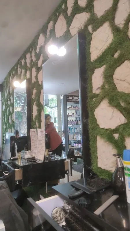 BOSSIN Unisex Salon & Academy