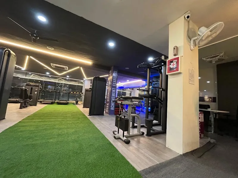 VIBES FITNESS GYM powered by cult.sport