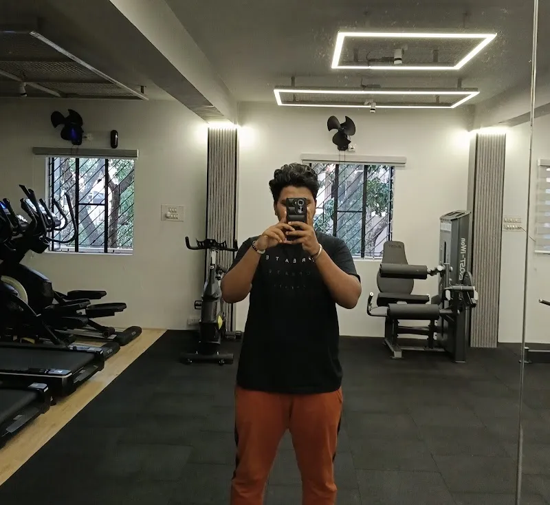 LIMITLESS FITNESS GYM