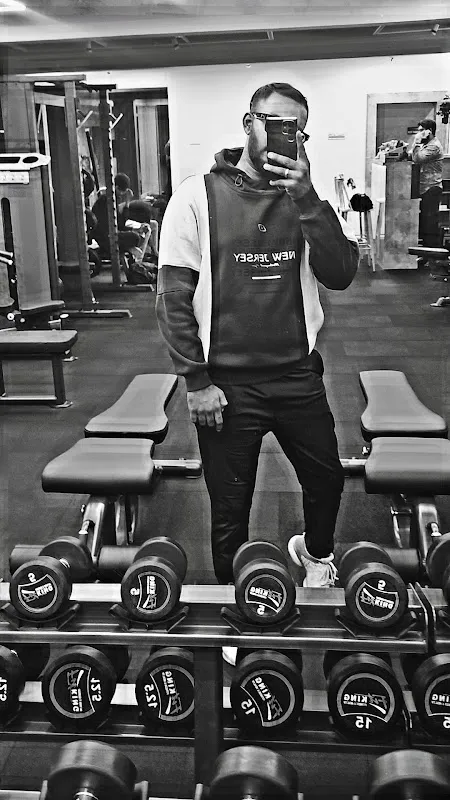 LIMITLESS FITNESS GYM