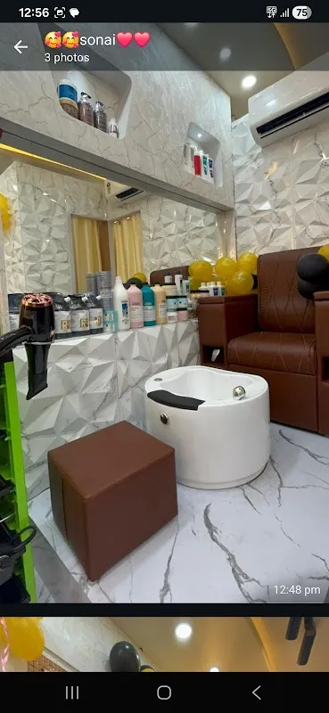 BE GLOSS FAMILY SALON