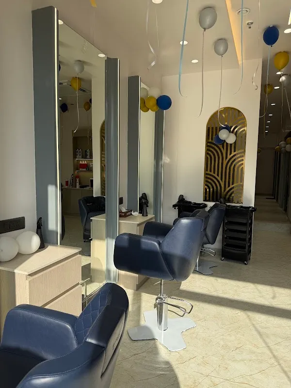 Shearz Salon University Road