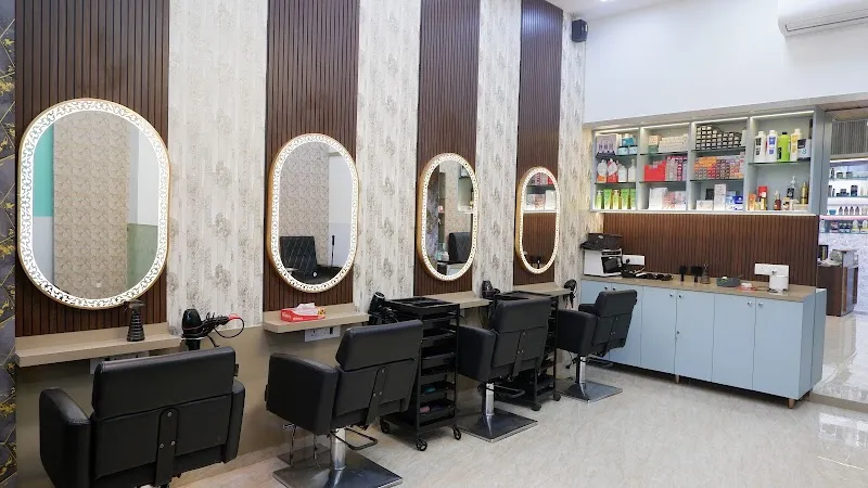 Mansoor Hair & Beauty Studio
