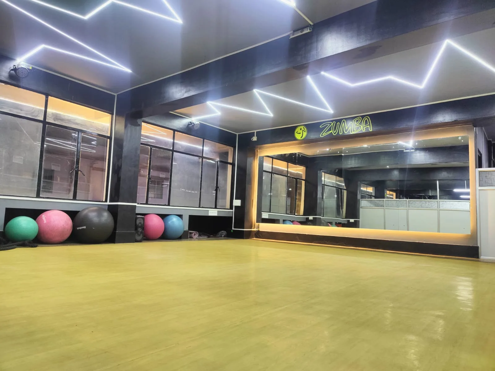 FLEXAPPEAL GYM - Family Fitness Centre