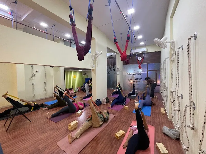 Yog Shala “Tat-Tvam-Asi.Fit”